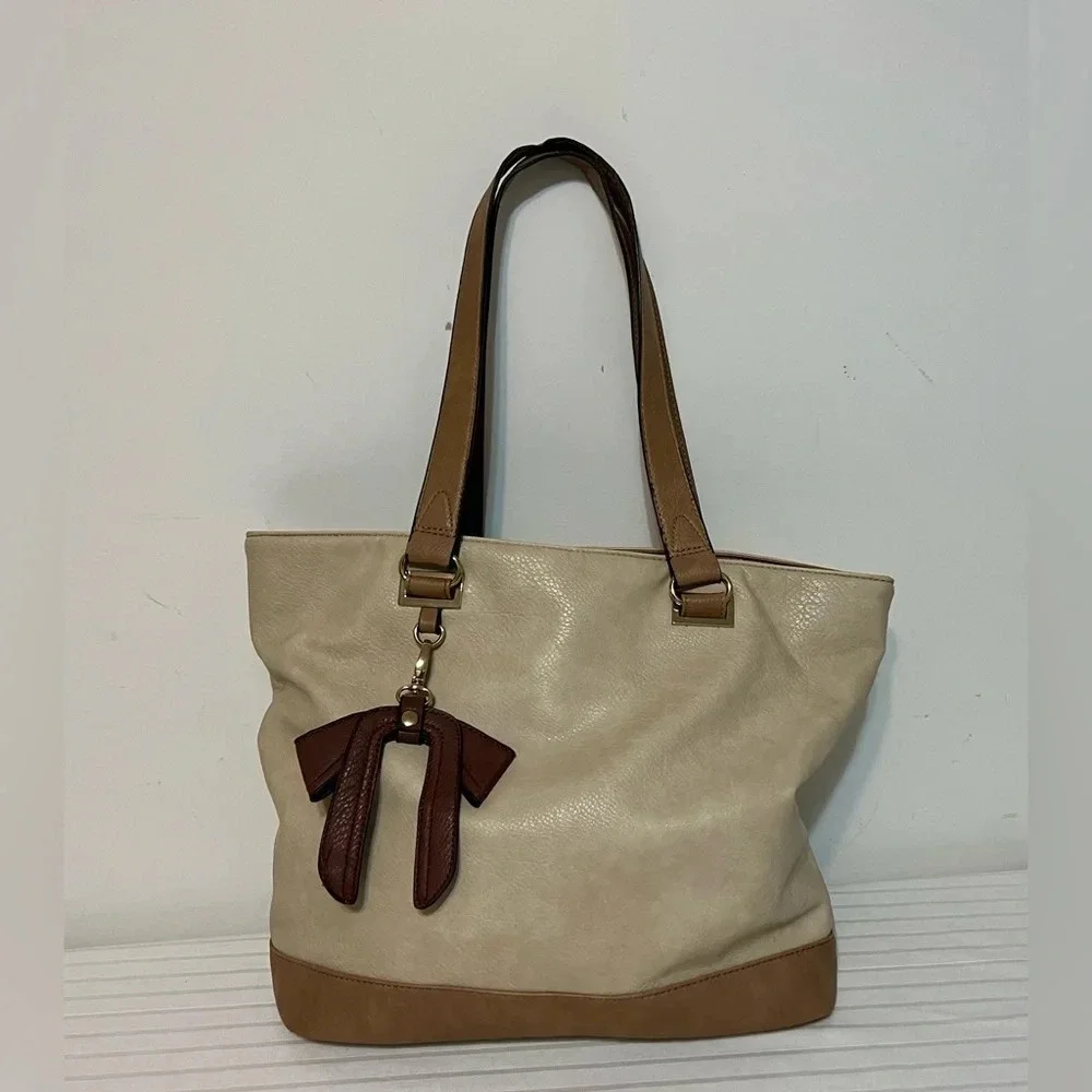 LaTique Ellis Bowtique Shoulder Bag Purse